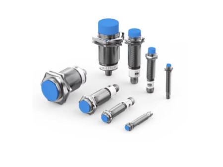 Czujnik indukcyjny M30 10mm konektor M12, PNP/NO, Czoło schowane